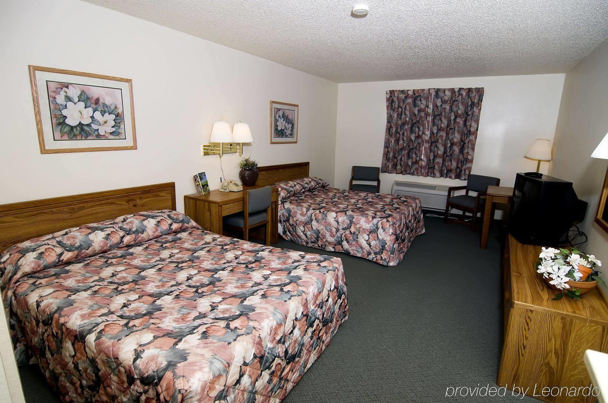Rodeway Inn & Suites Hemphill Exterior photo